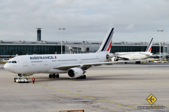 Airbus A330-203